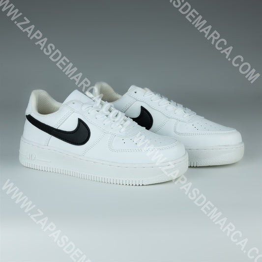 NIKE AIR FORCE - BLANCO Y NEGRA